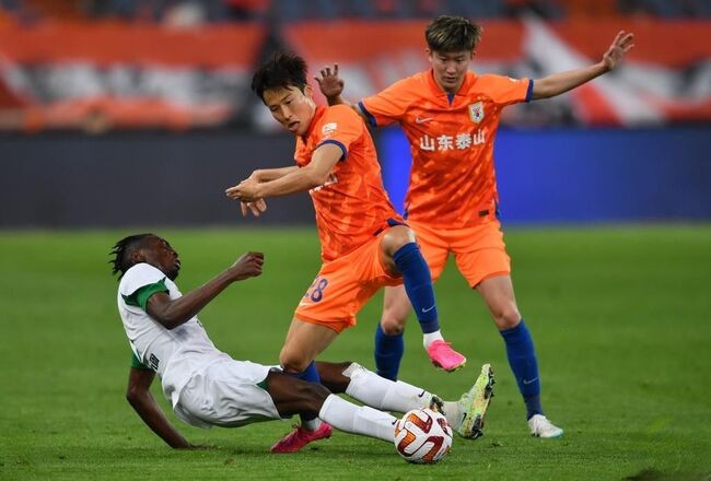 Màn so tài gay cấn giữa Henan FC vs Shandong Taishan